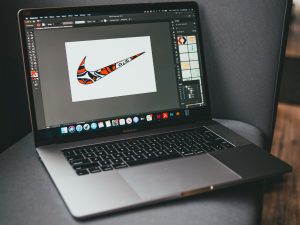 pexels-erik-mclean-7484736